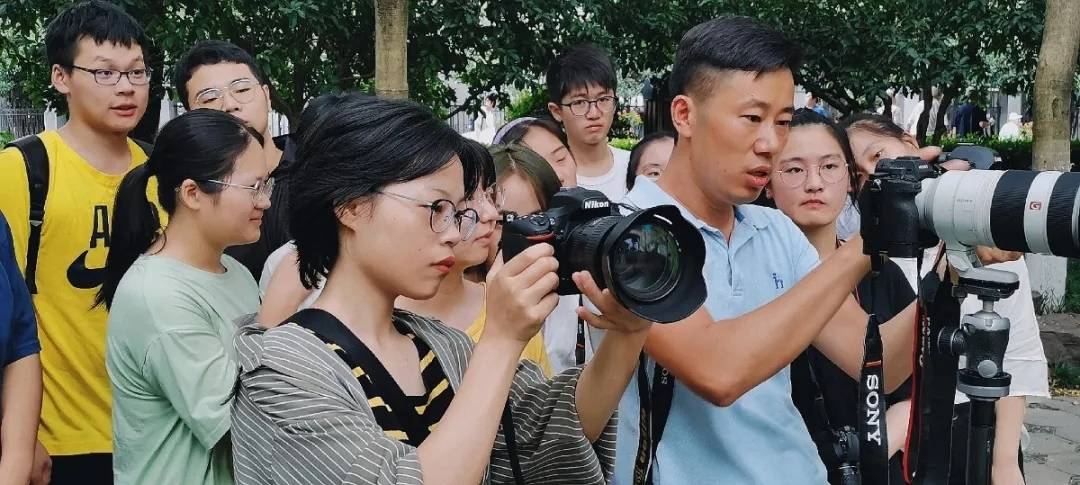 浙江队训练开放日,冲刺阶段队长鼓劲引欢呼,法国杯在即,球队文化再被提及 浙江队训练开放日,冲刺阶段队长鼓劲引欢呼,法国杯在即,球队文化再被提及