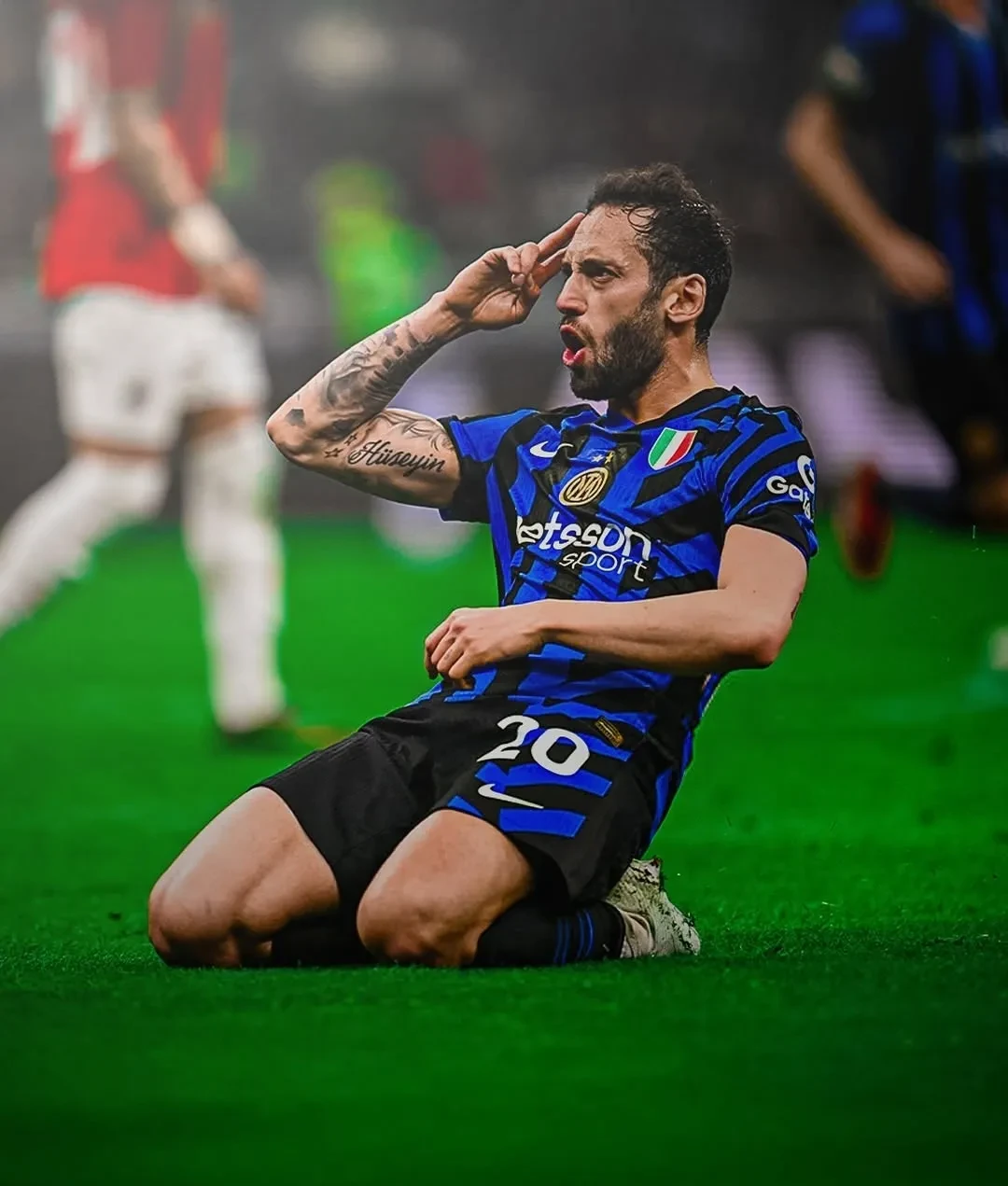 AC米兰迎葡超关键赛，窗口期队长鼓劲，悬念犹存，临场指挥获称赞(赛博朋克2075全本免费阅读)