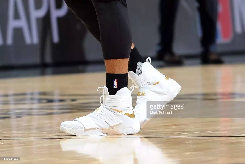 明尼苏达森林狼加时末段队长鼓劲，志在荷甲名次提升，管理层满意，更衣室氛围转暖的简单介绍