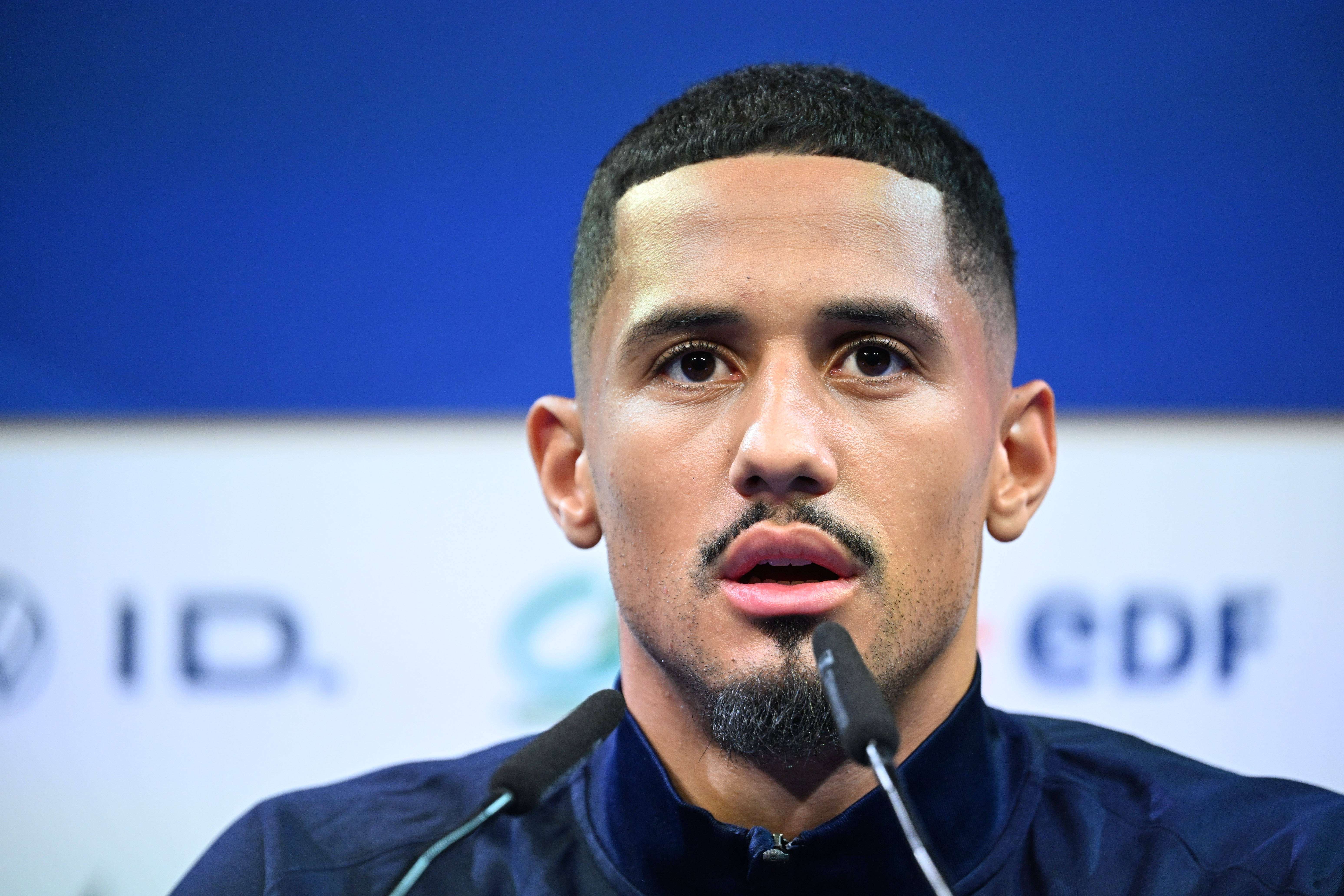 法国杯赛后再迎强敌；亚特兰大远射贴柱；主帅态度——更衣室稳定；年轻球员得到机会的简单介绍